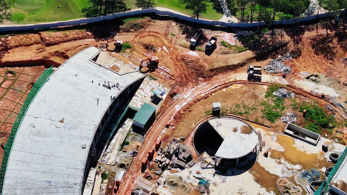 Lâm Đồng: Tạm ngưng tháo dỡ công trình vi phạm tại Đồi Cù Lam Dong: Tam ngung thao do cong trinh vi pham tai Doi Cu
