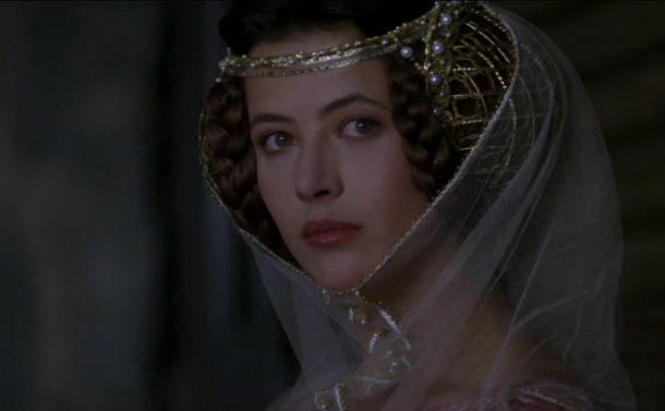 Cụ thể, đa số phụ nữ không được lựa chọn sẽ kết hôn với người đàn ông như thế nào. Thậm chí, họ còn chưa từng gặp mặt người sẽ lấy làm chồng.