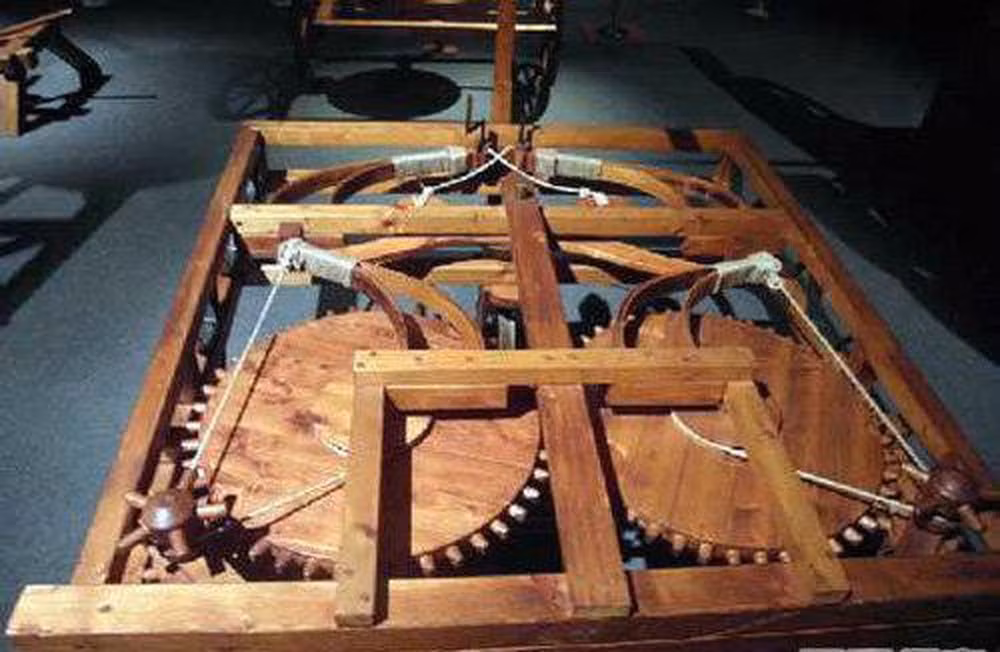 Theo đó, mộ tặc sẽ khó có thể thoát thân khi hàng loạt mũi tên phóng về phía mình dẫn đến tử vong tại chỗ.