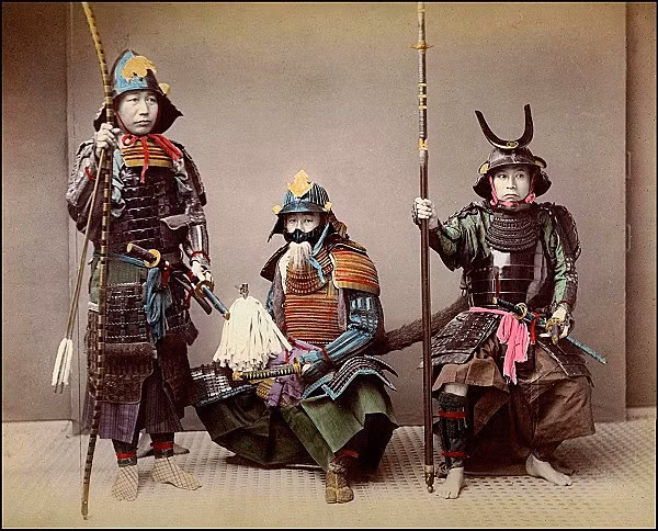 Do vậy, mặt nạ của samurai thường mang gương mặt ma quỷ với râu ria làm từ lông bờm ngựa. Mời quý độc giả xem video: Cuộc chiến kỳ lạ của một samurai cuối cùng (nguồn: VTC14).