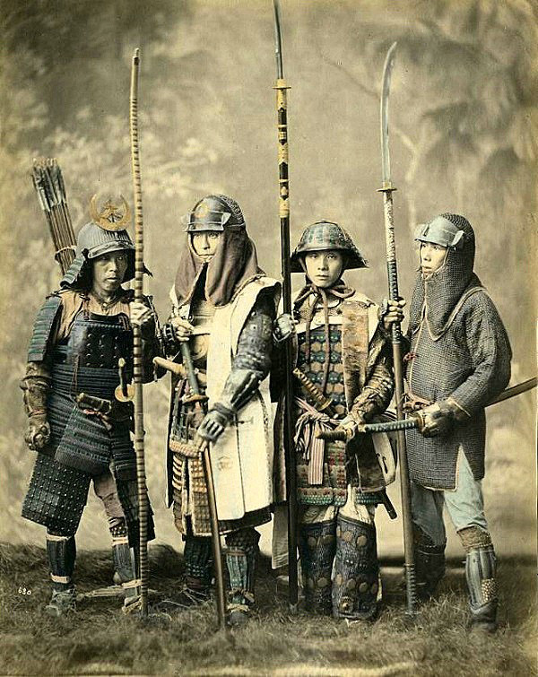Do bộ áo giáp của samurai được chế tác khá công phu nên thường mất tới vài tháng mới hoàn thành.