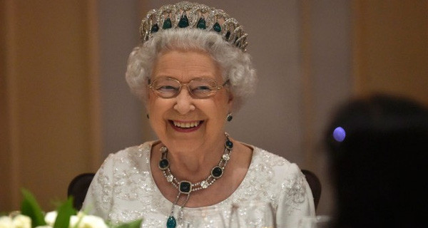 Điều này xuất phát từ việc trong Chiến tranh thế giới 1, vua George V của Anh đã quyết định giới hạn tước vị trong hoàng gia. Tước hiệu hoàng tử, công chúa thường mất hiệu lực sau 2 thế hệ, ngoại trừ chắt nội của Vua hoặc Nữ hoàng.