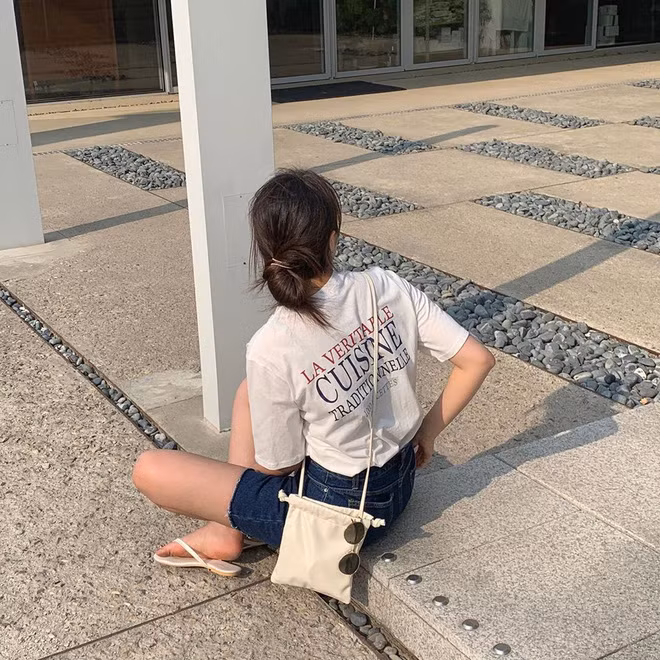 Bất chấp thời tiết với 4 kiểu mix đồ vừa mát vừa thông dụng Bat chap thoi tiet voi 4 kieu mix do vua mat vua thong dung