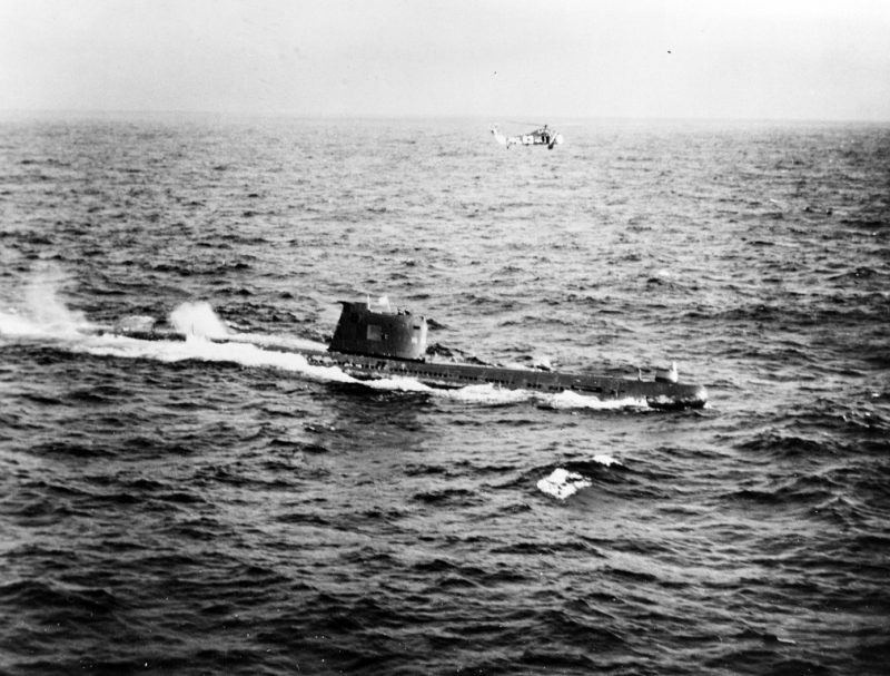 Sau cuộc tranh luận gay gắt với thuyền trưởng Savitsky, ý kiến của sĩ quan Arkhipov được chấp nhận nên tàu B - 59 nổi lên mặt nước và liên lạc với giới chức Moscow để quyết định có phóng tên lửa hay không. Quyết định không phóng tên lửa hạt nhân của sĩ quan Arkhipov đã cứu thế giới thoát khỏi cuộc chiến tranh hạt nhân bởi sau đó tàu ngầm Liên Xô quay trở về nước.