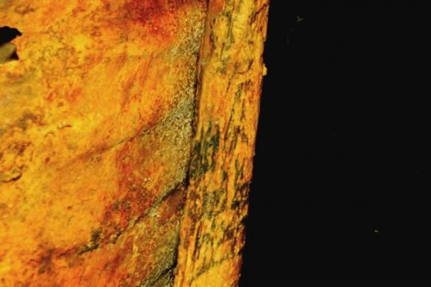 Điển hình như hình xăm con bò trên xác ướp có liên quan đến nữ thần Hathor. Đây một trong những vị thần quan trọng nhất thời Ai Cập cổ đại. Nữ thần Hathor là hiện thân của niềm vui, tình yêu và tình mẫu tử thường xuất hiện với hình hài phụ nữ có đầu và đôi tai bò, hoặc đơn thuần chỉ mang hình dạng con bò.