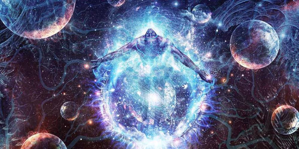 Sau khi nghe mẹ nói, người con gái đã nhúng ngón tay vào hồ trắng rồi đánh một dấu lên sau cổ của bà.