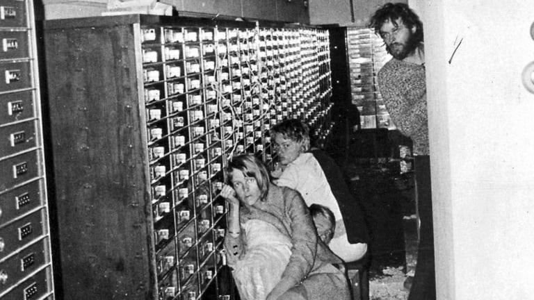 Kinh hoang hoi chung nan nhan cuong si ke bat coc