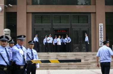 Trước sự việc nghiêm trọng này, nhiều người không biết Hội Thiên chúa Toàn năng là gì. Theo Chinadaily, giáo phái nguy hiểm trên được thành lập vào những năm 1990 ở tỉnh Hà Nam, Trung Quốc.