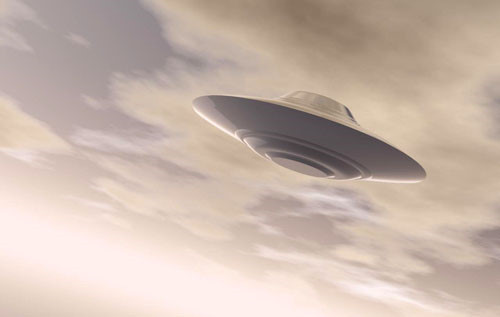 Trong thời gian làm nhiệm vụ, Francis P. Wall cùng các đồng đội bất ngờ nhìn thấy UFO xuất hiện.