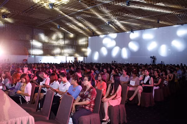 Bất ngờ màn "lột xác" thành kiểu nữ theo quy trình chuẩn Hàn - Hình 10 Bat ngo man