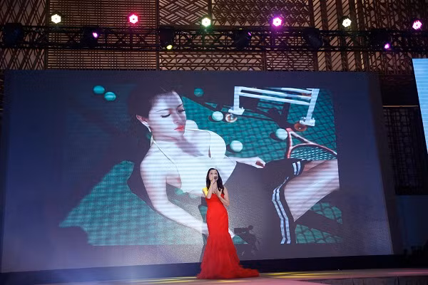 Bất ngờ màn "lột xác" thành kiểu nữ theo quy trình chuẩn Hàn - Hình 7 Bat ngo man