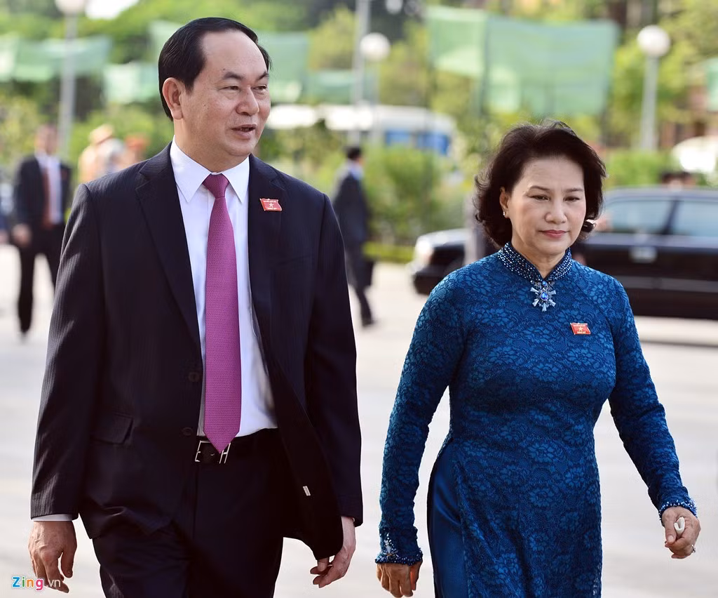 Bà Ngân và Chủ tịch nước Trần Đại Quang tại buổi khai mạc kỳ họp lần thứ nhất, Quốc hội khóa XIV.