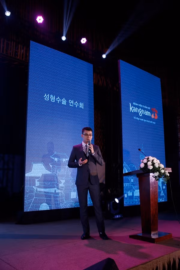 2.000 nguoi chen chan trong hoi thao tham my chuan Han-Hinh-8