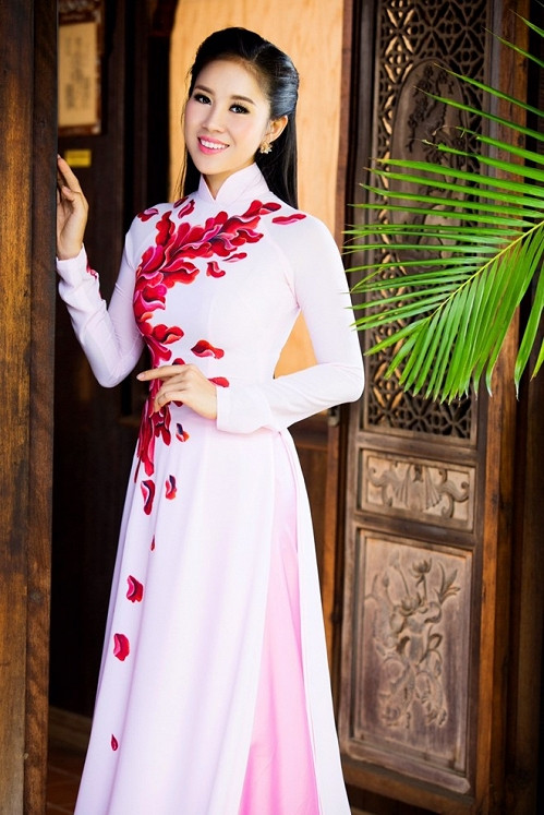 Dien vien Le Phuong trai long ve ban trai sau do vo