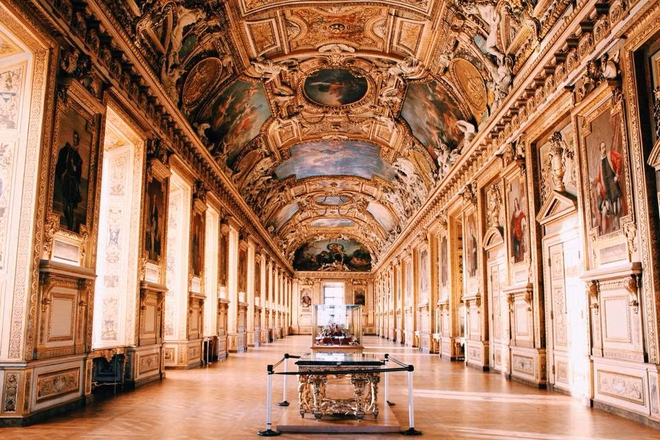 Nếu muốn tham quan bảo tàng tại châu Âu, tốt nhất bạn nên đi vào ngày miễn phí. Thông thường, mỗi tháng các bảo tàng ở đây sẽ mở cửa một ngày tham quan miễn phí cho du khách.