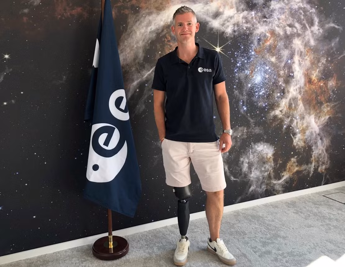 "Bây giờ ông McFall là một phi hành gia giống như bao người khác, người muốn bay đến trạm vũ trụ, chờ đợi nhiệm vụ được giao", Daniel Neuenschwander, Giám đốc bộ phận thám hiểm của con người và robot tại ESA, cho biết. Ảnh: Michael Evers/picture alliance/Getty Images.