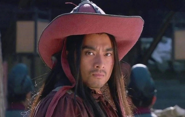 Ngọc Lan xinh đẹp, khéo léo và giỏi ca hát khiến Võ Tòng si mê. Dù vậy, Võ Tòng không dám ngẩng đầu lên để nhìn người đẹp, chỉ dám uống rượu vội vàng xin cáo lui. Võ Tòng hy vọng với sự giúp đỡ của Trương Đô Giám sẽ sớm thành đôi với Ngọc Lan.