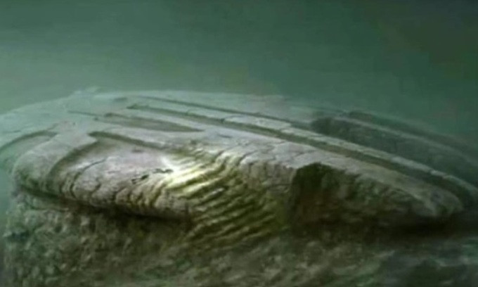  Vật thể dị thường bên dưới đáy biển Baltic được các nhân viên của OceanX, công ty thám hiểm biển sâu hàng đầu thế giới phát hiện lần đầu tiên vào năm 2011. OceanX chuyên tìm kiếm kho báu thất lạc, xác tàu đắm trong lịch sử và vật thể bất thường dưới nước. Ảnh: OceanX.