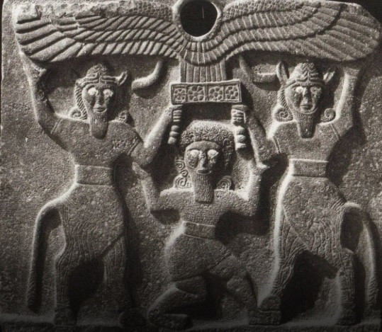 Nền văn minh Lưỡng Hà có tác phẩm Sử thi Gilgamesh kể về hành trình tìm dài và nguy hiểm để khám phá bí mật về trường sinh bất tử của nhân vật tên Gilgamesh. Ảnh: Fine Art Images/Heritage Images/Getty Images.