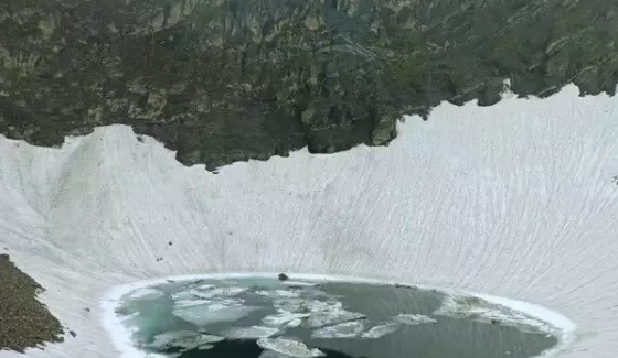 Nghiên cứu về di truyền chỉ ra những người chết thuộc các chủng tộc khác nhau. Trong số này, một nhóm người có hệ gene giống người dân sống ở Nam Á ngày nay trong khi nhóm khác có quan hệ gần với người châu Âu, đặc biệt là người dân sống ở đảo Crete của Hy Lạp. Ngoài ra, một số người đến từ Nam Á hoặc Địa Trung Hải. Ảnh: Canva.