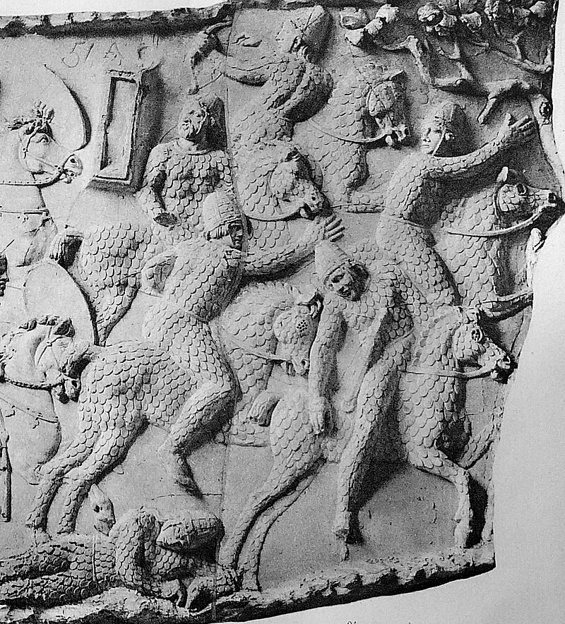 Ngoài ra, các chuyên gia còn tìm thấy 2 "đá thử vàng" màu đen có tay cầm bằng vàng. Chúng có thể được dùng để kiểm tra độ tinh khiết của kim loại, ví dụ như vàng. Ảnh: wikipedia.