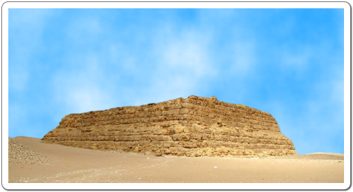 Tại đây, những người thợ ướp xác đã thực hiện quy trình ướp xác nhằm bảo quản thi hài người chết nguyên vẹn theo thời gian. Nhiều chiếc bình nhỏ dùng để đựng nội tạng của người quá cố sau khi ướp xác. Ảnh: ancient-egypt.org.