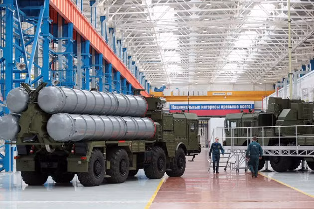 Còn đối với Israel, lời đề nghị từ Ấn Độ thực sự là món quà quý giá đối với họ, thông qua việc "mổ xẻ" S-400 thì Tel Aviv có thể ngay lập tức đề ra biện pháp qua mặt các hệ thống phòng không của Iran hay Syria một cách hiệu quả nhất.