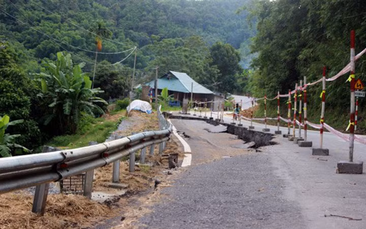 Trước đây QL 217 (đoạn dài 94,7km) được nâng cấp dựa trên nguồn vốn vay của Ngân hàng Phát triển châu Á với 97,4 triệu USD (tương đương 18,99 tỷ đồng). Nhưng đến 31/12/2016, nghị định vay đã đóng lại, do vậy Bộ GTVT đã chỉ đạo bố trí nguồn vốn hợp lý khác.