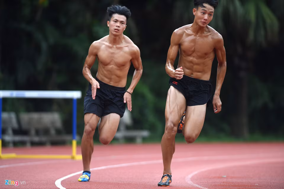 Điền kinh luôn là môn thể thao Olympic mũi nhọn và tiêu biểu ở bất cứ kỳ đại hội TDTT nào, SEA Games 29 sắp tới tại Malaysia cũng vậy. Cách đây tròn 2 năm tại Singapore, điền kinh Việt Nam đã lập nên kỷ lục với 11 huy chương vàng, đặc biệt là với 3 kỷ lục SEA Games bị phá vỡ. Tại Nhổn, điền kinh luôn là đội ra sân tập luyện sớm nhất vào 6h sáng và nghỉ muộn nhất vào chiều tối.