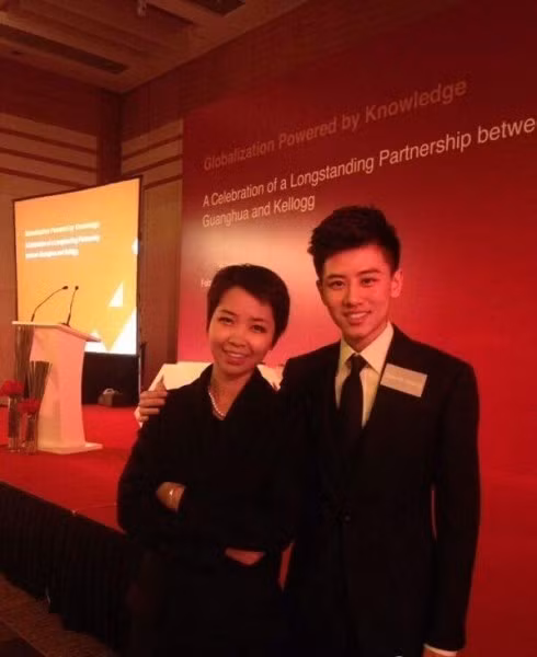 Ngoài công tác giảng dạy, thầy Hoàng Hải Bân còn rất tích cực tham gia vào các hoạt động của trường. Đặc biệt Hoàng Hải Bân có năng khiếu làm MC, dẫn chương trình rất tốt.