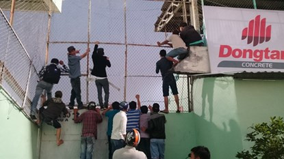 Ban tỏ chúc san Long An bị CDV tó lua dao-Hinh-2