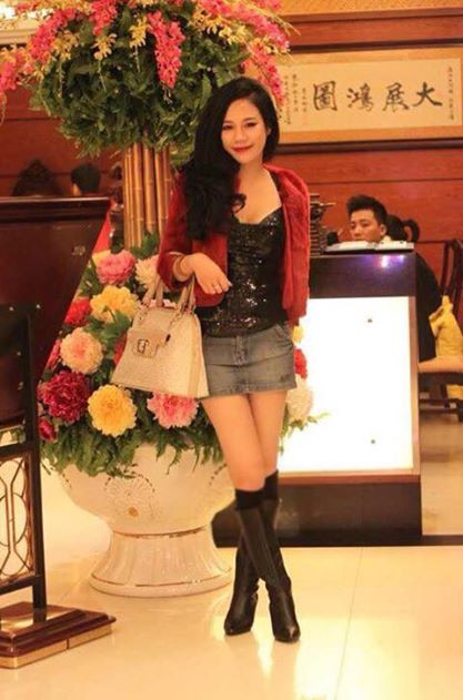 Ngoài vẻ ngoài xinh đẹp, sắc sảo, Trà My còn là một cô gái có tài kinh doanh, hiện cô đang là chủ một tiệm chăm sóc sắc đẹp tại Hà Nội, cùng vợ chồng ca sĩ Tuấn Hưng chung vốn mở một quán cafe có tiếng tại đất Hà thành. 