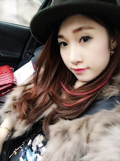 "Có ngày mình chỉ ngủ được 1 tiếng" là chia sẻ của Phương Hường về giai đoạn cô mất ngủ vì chịu áp lực công việc nặng nề.