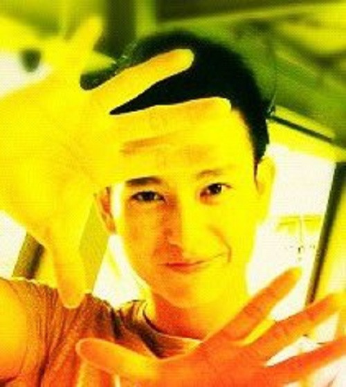 Chàng trai trẻ có hẳn một kênh Youtube riêng để đăng tải các clip cover, ca hát của mình.