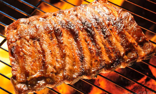 Sườn nướng là món ăn vừa thơm ngon, vừa bổ dưỡng. Khi chế biến món này, bạn không nhất thiết phải nướng trên vỉ hoàn toàn.