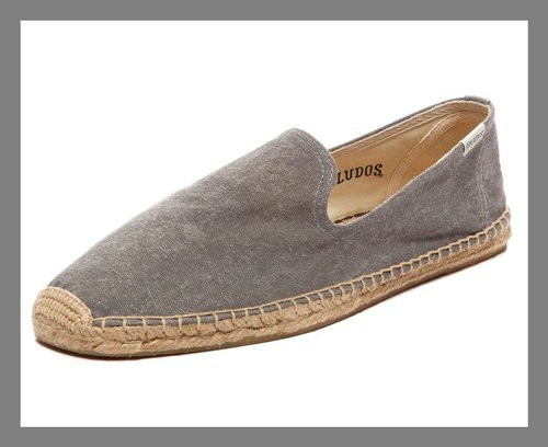 Giày espadrilles cho ngày hè năng động.