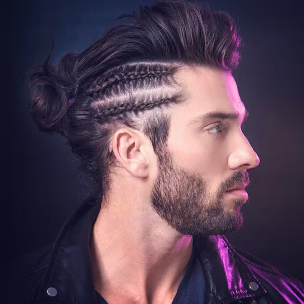 Tuy nhiên, trong thời gian gần đây, style tóc búi và undercut lại được nâng lên thành một tầm cao mới với xu hướng nam giới bện tóc. Điều mà trước đây vốn chỉ dành riêng cho chị em phụ nữ. Ảnh: Instagram danielle.keasling.