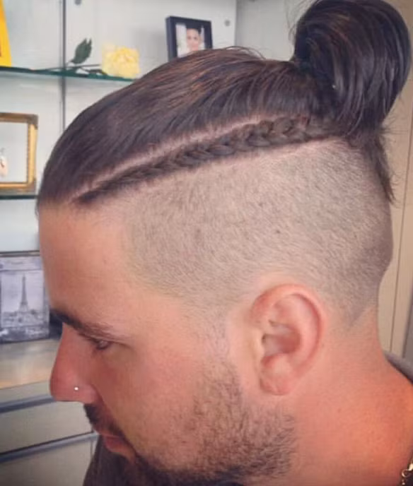 Nhưng cũng có những anh chàng lại thích bện hai bên. Ảnh: Instagram nardinis.