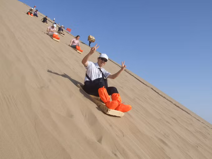 Trong những năm gần đây, Minh Sa Sơn đang ngày càng được chính quyền Trung Quốc đầu tư mạnh và thu hút nhiều du khách. Ảnh: mssyyq.com
