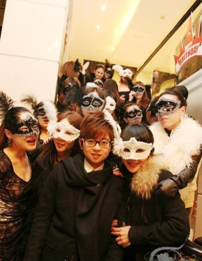 Thieu gia 16 tuoi tung tien tan do loat my nhan Trung Quoc-Hinh-2