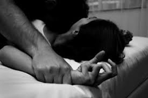 Tin moi ve nghi an bac si phu khoa hiep dam benh nhan