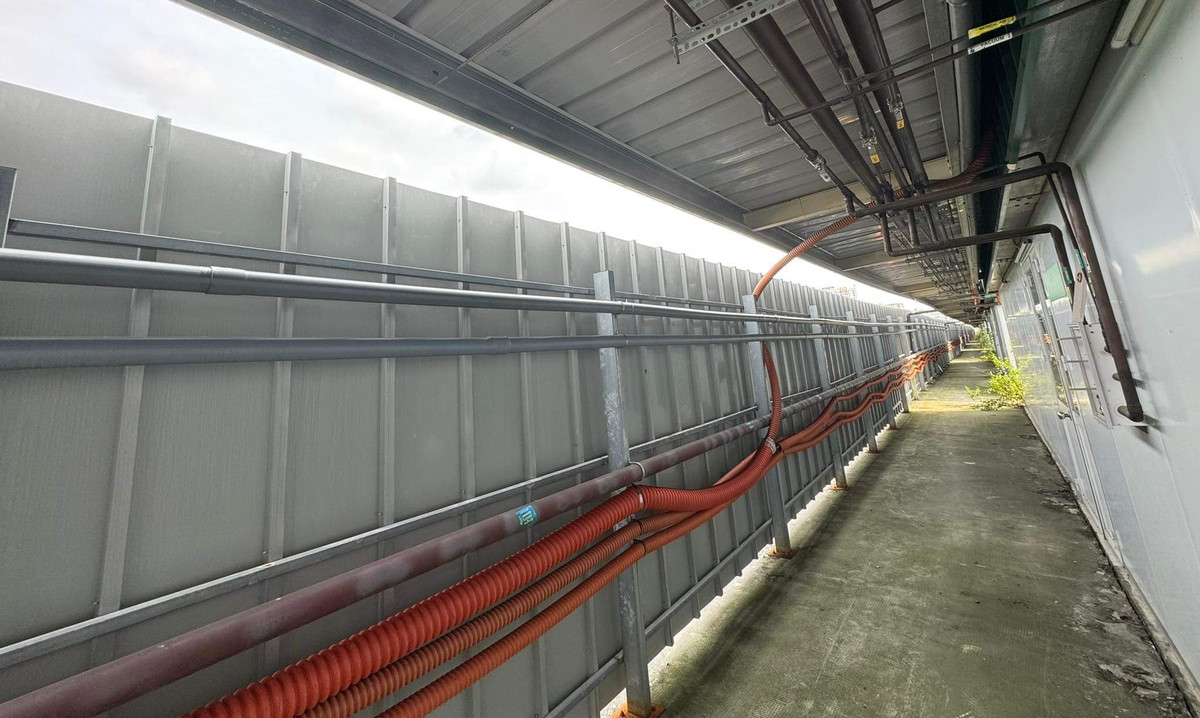 Lối đi riêng của nhân viên y tế trong thời điểm BVDC số 13 quá tải bệnh nhân mắc COVID-19.