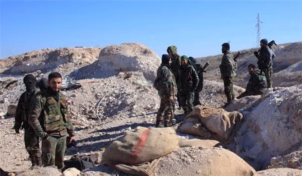 Binh sỹ quân đội Syria ở bắc Latakia.