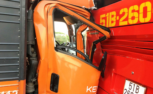 Tre em hoang loan, giao thong un tac tren cao toc Trung Luong