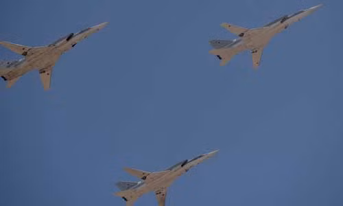 Nga trien khai may bay nem bom Tu-22M3 toi Crimea