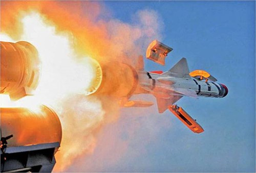 Viet Nam mua 25 “sat thu diet ham” Exocet cua Phap