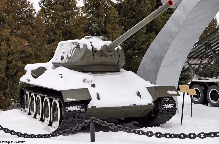 Xe tăng T-34-85 – thứ vũ khí huyền thoại nổi danh thế giới của Liên Xô.