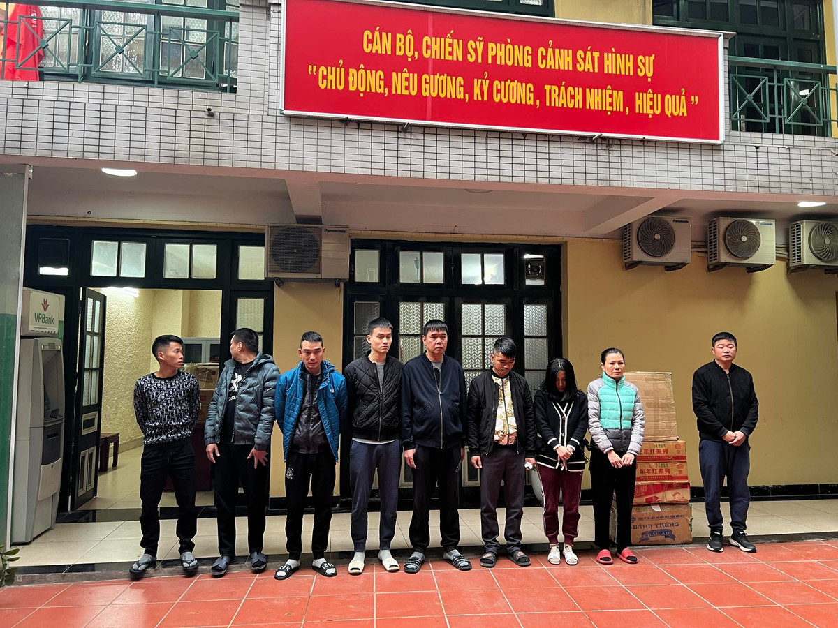 Triệt phá đường dây cá độ bóng đá 600 tỷ đồng ở Hà Nội Triet pha duong day ca do bong da 600 ty dong o Ha Noi