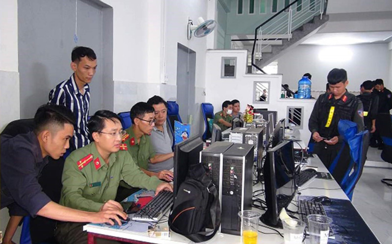 Tuy nhiên, thượng tá Lập cho rằng, để xử lý được lãnh đạo của công ty này là rất khó khăn, bởi bọn họ đã đưa ra những quy chế có lợi trong trường hợp bị cơ quan chức năng “sờ gáy”, đồng thời nhiều bị hại cũng không hợp tác với cơ quan điều tra.