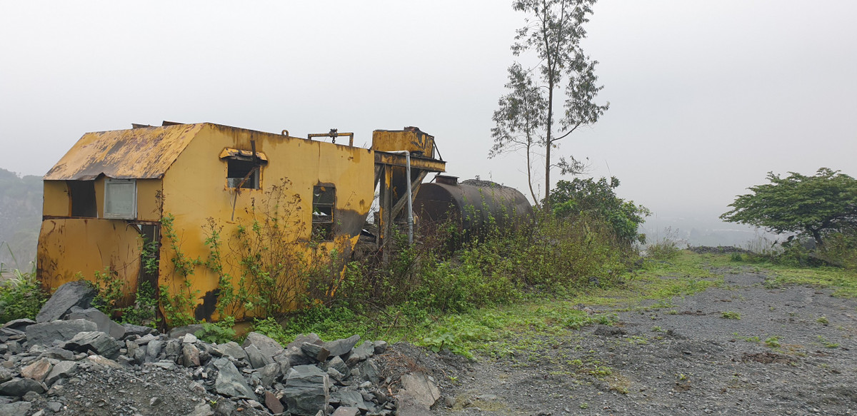 Tìm hiểu của PV Báo Tri thức và Cuộc sống, năm 2006, Công ty CP Đầu tư và Xây dựng giao thông Phương Thành (Công ty Phương Thành) nhận chuyển nhượng cổ phần và trở thành cổ đông chính của Công ty Cổ phần Đầu tư Khai thác Mỏ.